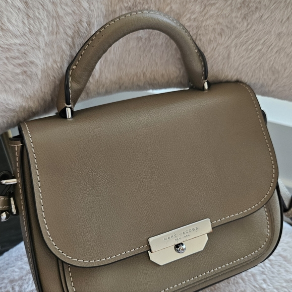 Marc Jacobs Taupe Leather Women's Bag - Picture 8 of 16